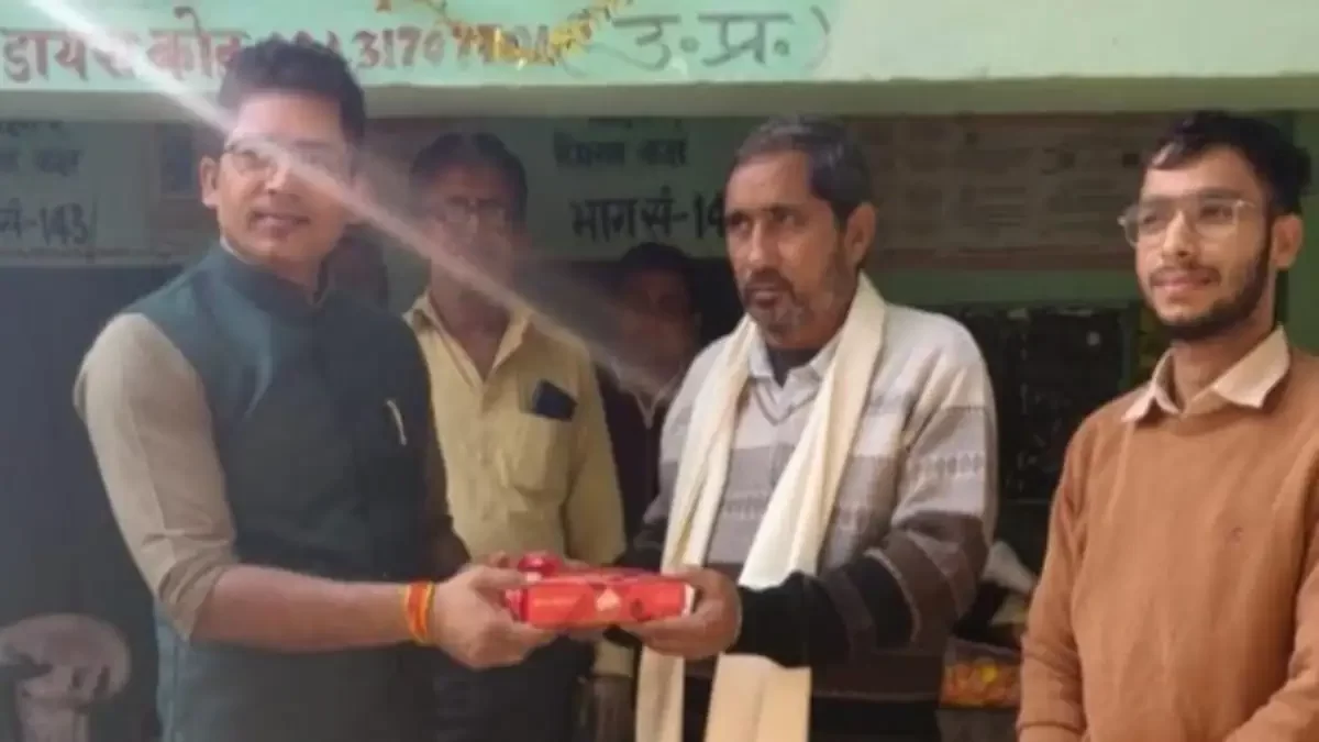 प्रतापगढ़ में बीएलओ अल्ताफ हुसैन बने मिसाल