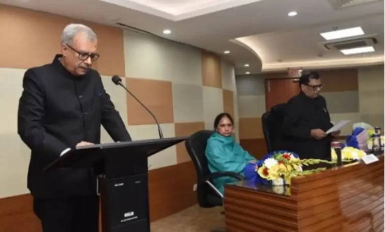 अशुतोष चतुर्वेदी बने मुख्य सूचना आयुक्त