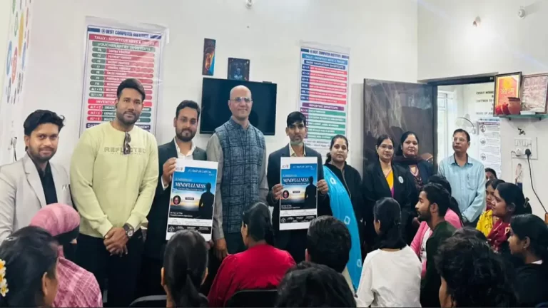 अतीत की चिंता और भविष्य का फिक्र छोड़े, वर्तमान में जिएं