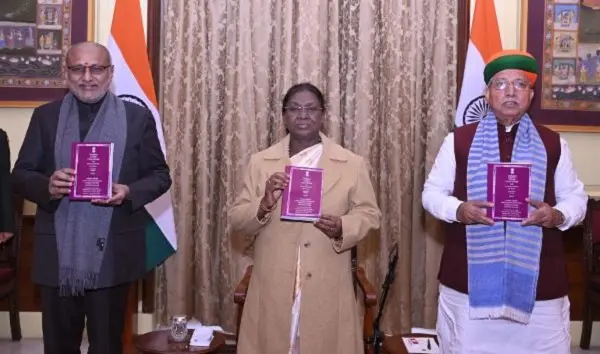 भारत का संविधान अब संथाली भाषा में भी उपलब्ध