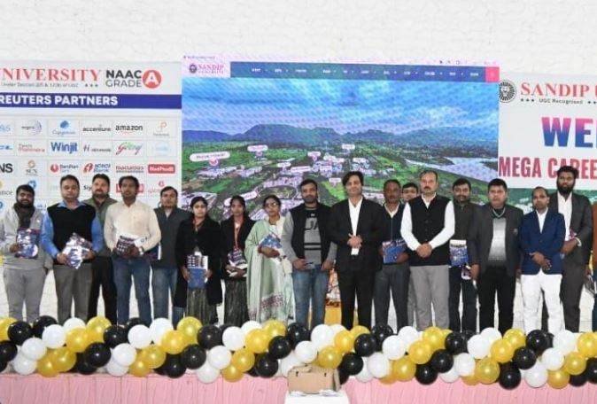 सही रणनीति, नियमित अध्ययन और आत्मविश्वास ही सफलता की कुंजी