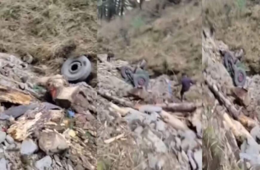 आर्मी को बुलेट प्रूफ वाहन गहरी खाई में गिरा