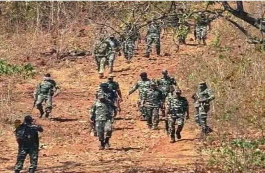 सुरक्षाबलों ने टॉप नक्सली पापाराव को घेरा