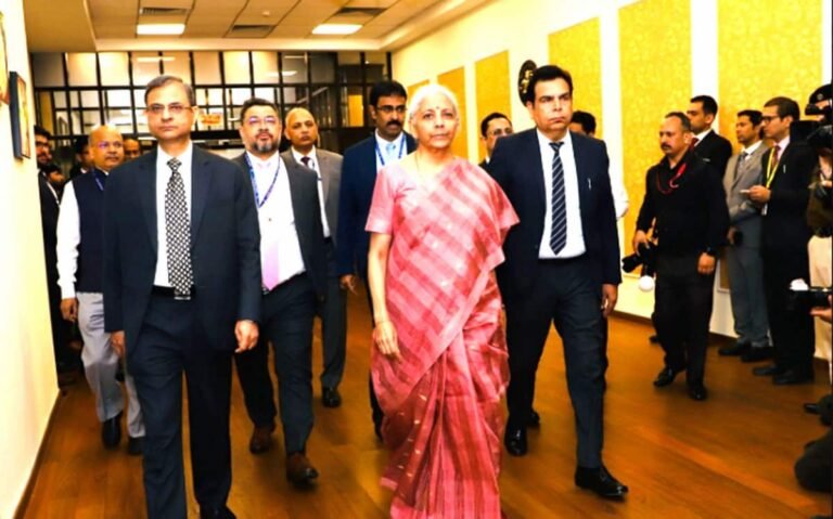 क्यों आ रही सोने की कीमतों में तेजी