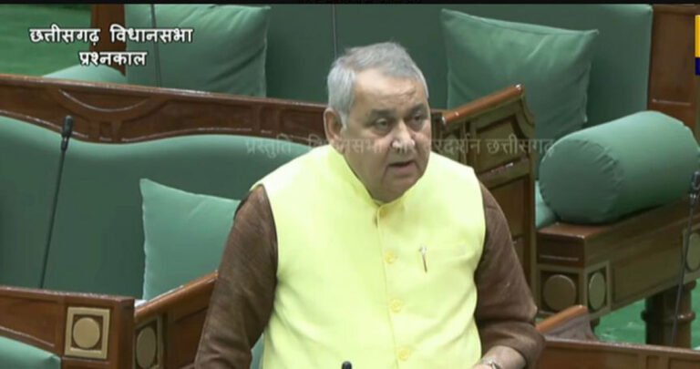 धरमजीत ने खुद को कहा मुख्यमंत्री का सारथी