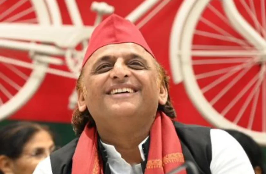 हमारी सरकार बनी तो महिलाओं को देंगे 40 हजार की सम्मान राशि : अखिलेश यादव