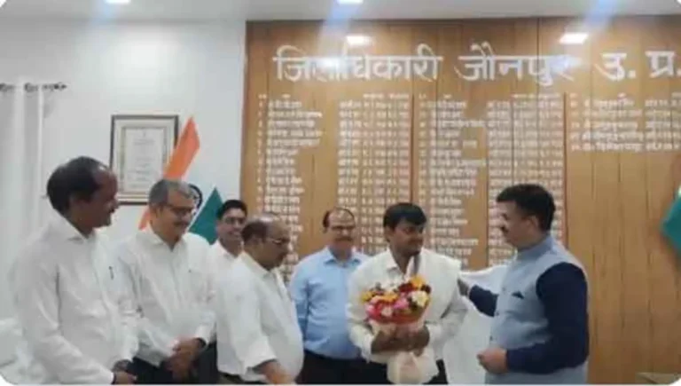 जौनपुर के नायब तहसीलदार अतुल सिंह ने क्रैक किया यूपीएससी