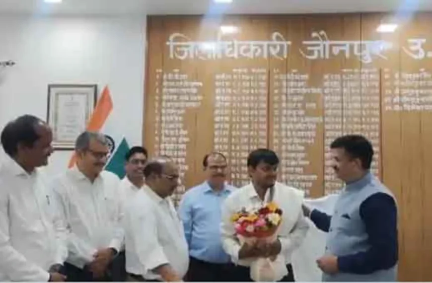 जौनपुर के नायब तहसीलदार अतुल सिंह ने क्रैक किया यूपीएससी