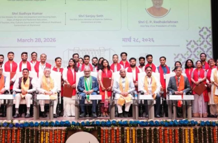 शॉर्टकट की बजाय चरित्र और लाभ की बजाय उद्देश्य को चुनें: उपराष्‍ट्रपति