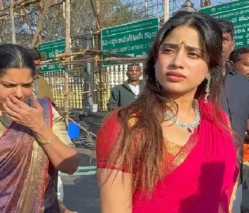 29 साल की हुईं जाह्नवी कपूर