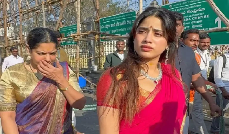 29 साल की हुईं जाह्नवी कपूर