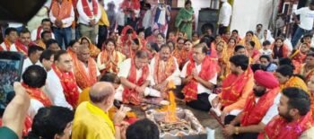 मोदी सरकार के 12 वर्ष पूरे होने पर भाजपा नेताओं ने काली मंदिर में की पूजा
