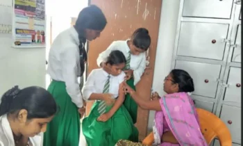 सर्वाइकल कैंसर से बचाव के लिए बालिकाओं को लगा एचपीवी टीका