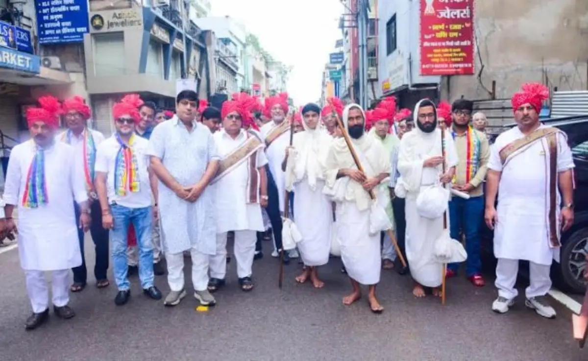 Auspicious Entry of Samvegaratna Sagar