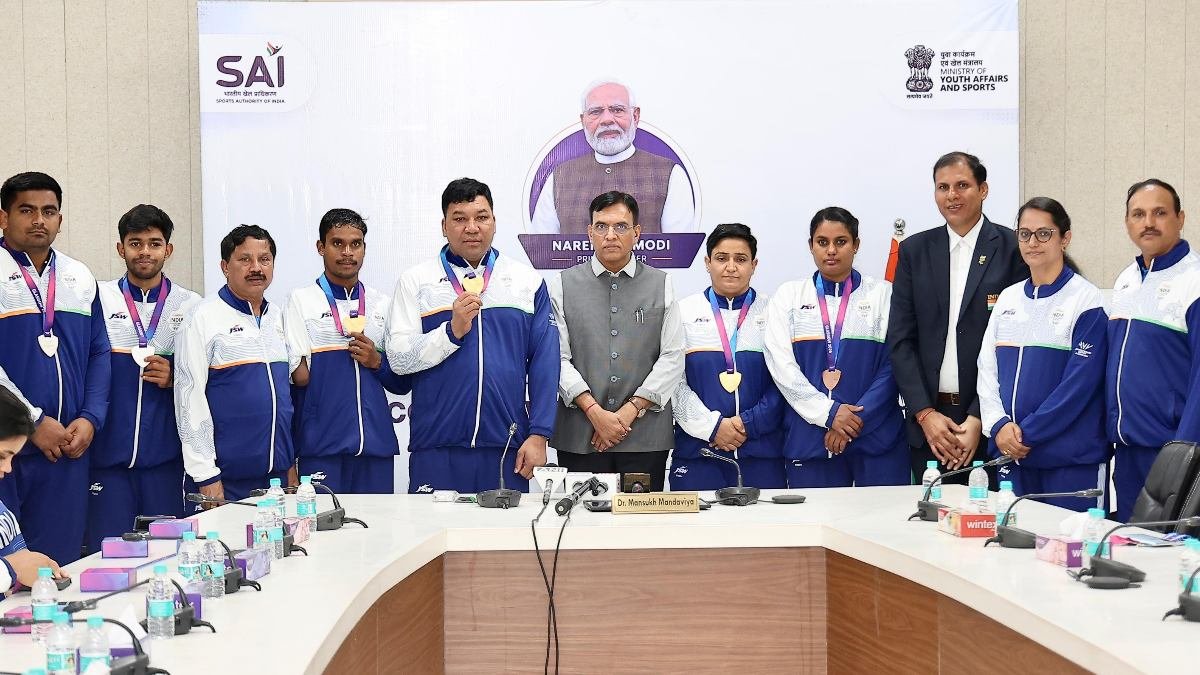 Dr. Mansukh Mandaviya felicitates Commonwealth Games 2026 medallists