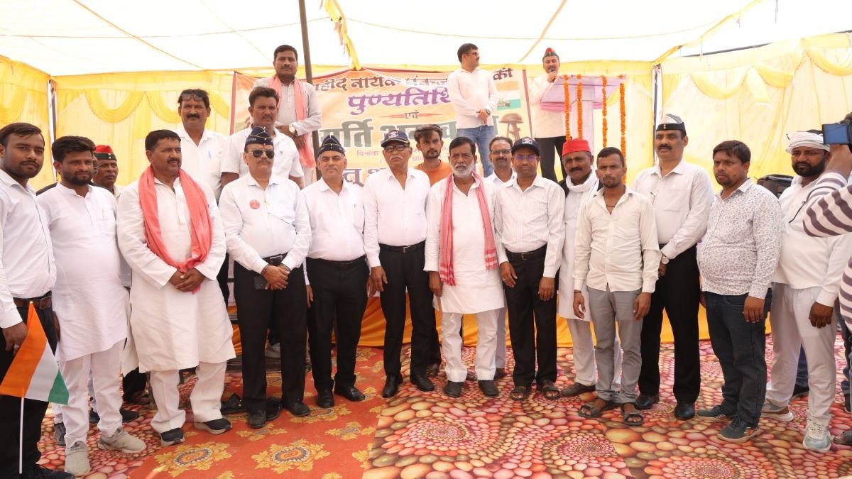 शहीद नायक पंकज पाल की मूर्ति अनावरण, शहादत को किया नमन