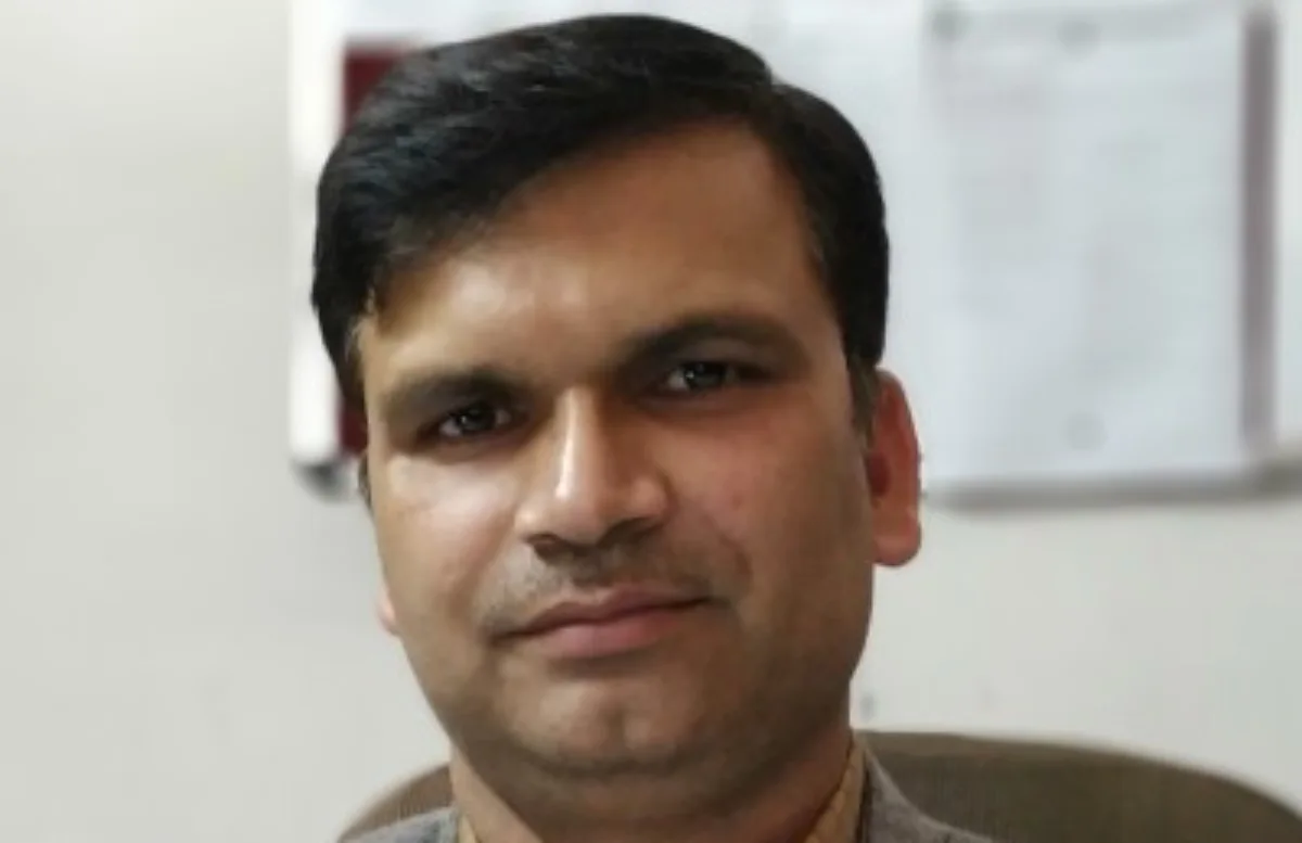 अमेरिका में Gen Z को टेक्नोलाजी का पाठ पढ़ाएंगे UP के प्रोफेसर कमलेश दुबे अमेरिका में Gen Z को टेक्नोलाजी का पाठ पढ़ाएंगे UP के प्रोफेसर कमलेश दुबे