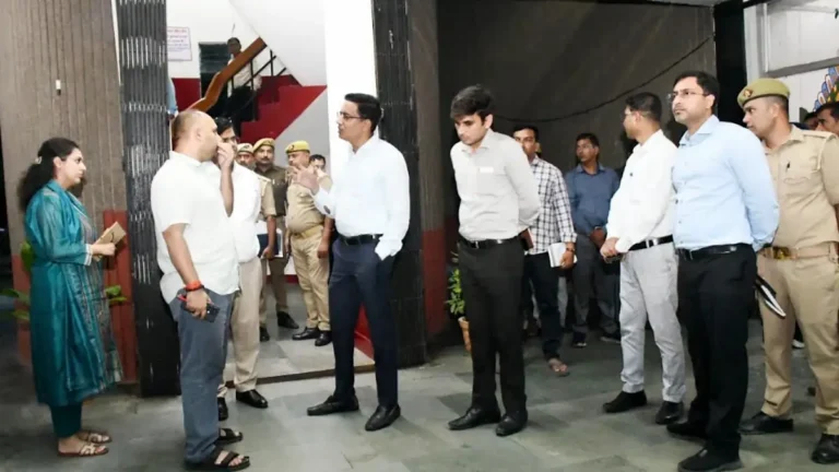 प्रतापगढ़ में मातृ-मृत्यु दर अधिक, मंडलायुक्त ने रोका सीएमओ का वेतन