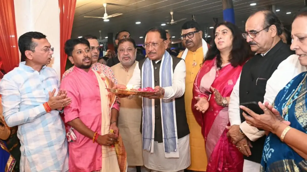 मुख्यमंत्री ने की मां दुर्गा की आराधना