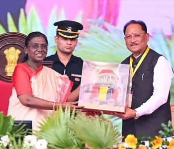 बस्तर दशहरा उत्सव में शामिल हुईं राष्ट्रपति श्रीमती द्रौपदी मुर्मु