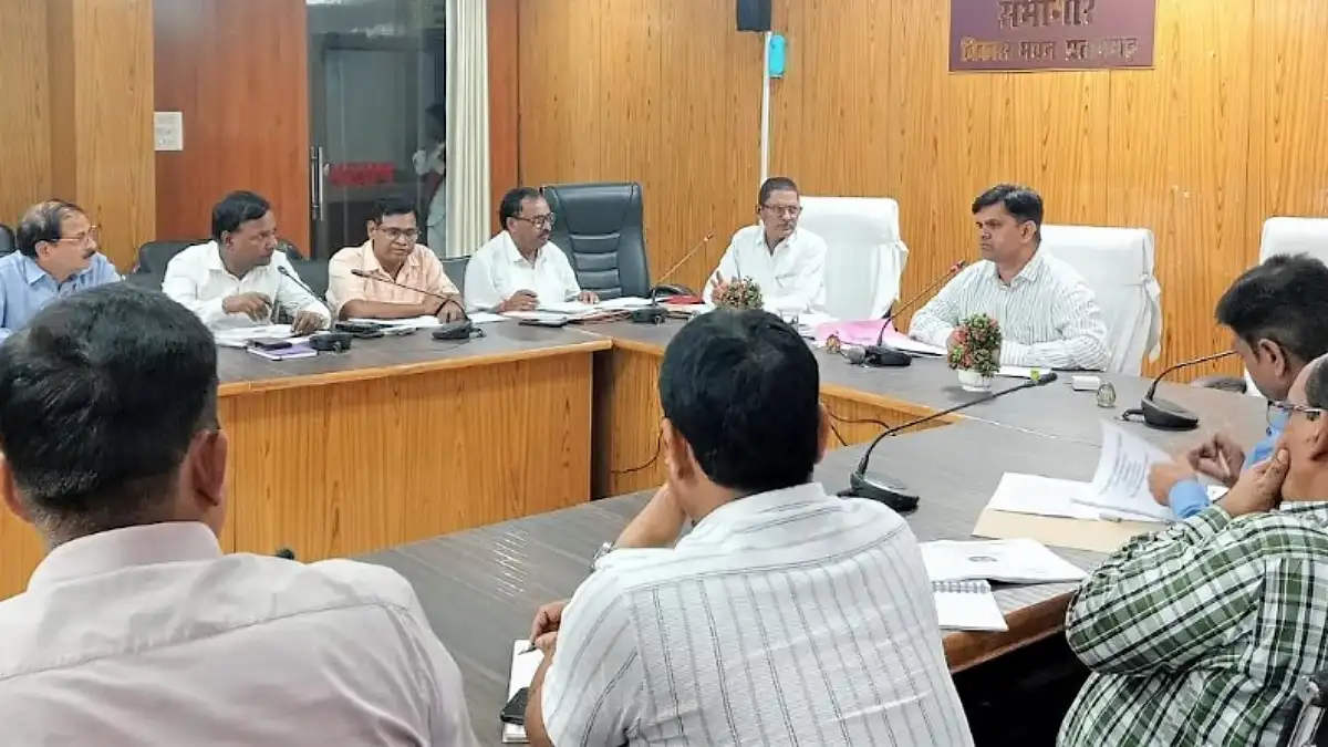 प्रतापगढ़ में स्वास्थ्य योजनाओं की प्रगति खराब